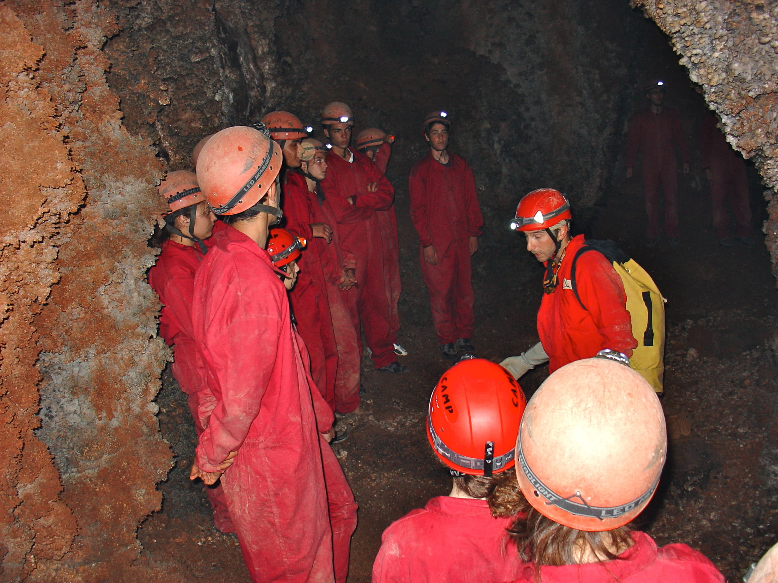 ESPELEOLOGIA CUEVA DEL BURRO O DE LAS BARRERAS - VEGACERVERA