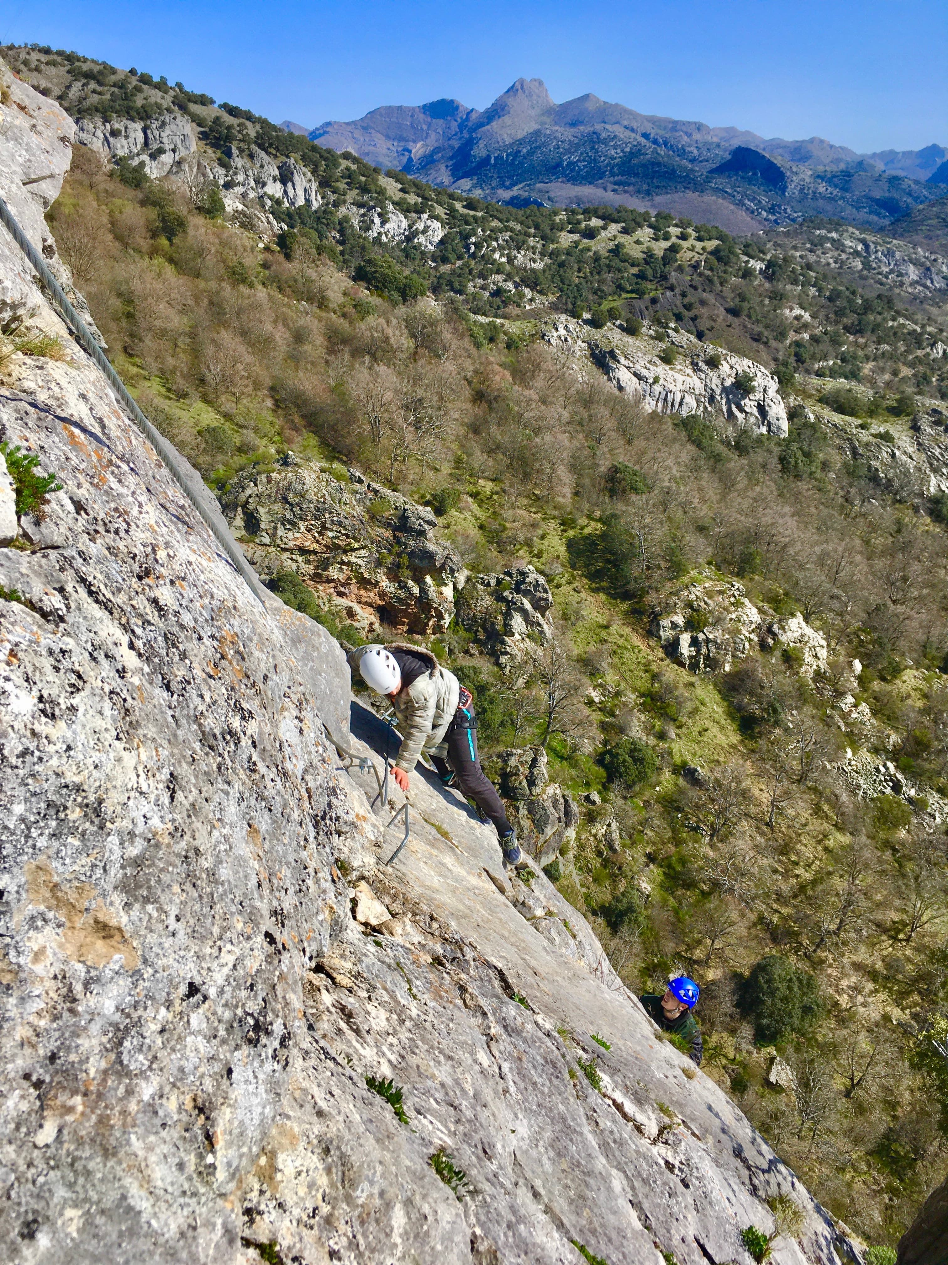 VIA FERRATA "EL ELEFANTE" - CISTIERNA (+14 años)